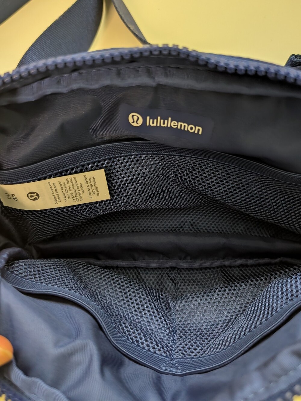 Lululemon Everywhere Belt Bag 2L Club Blue - Picture 5 of 9